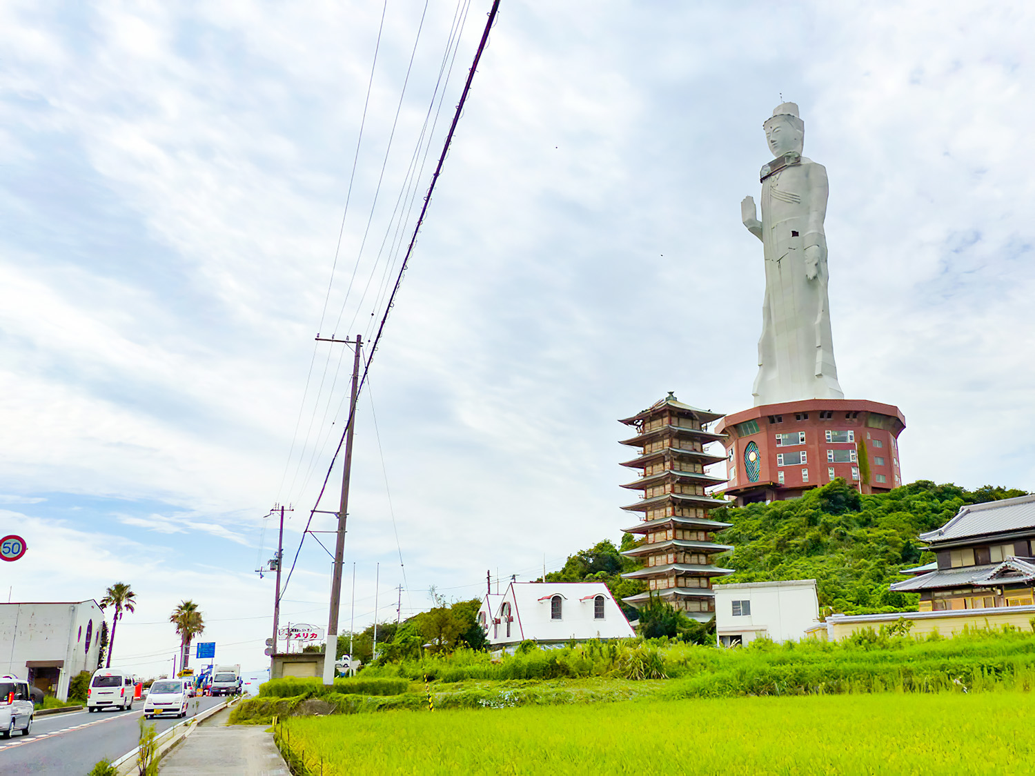 淡路島の巨大な仏像「世界平和大観音像」