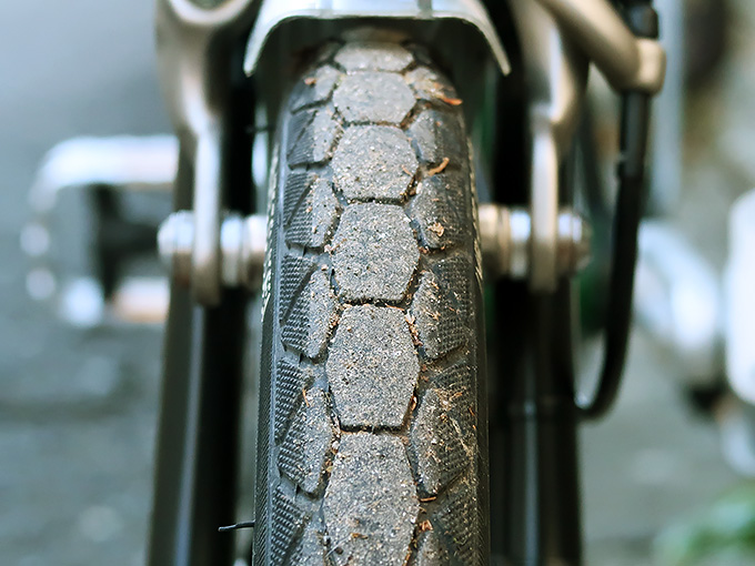 muddy-tire
